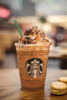 K LTU VE STARBUCKS NEODMYSLITELN PAT FRAPPUCCINO