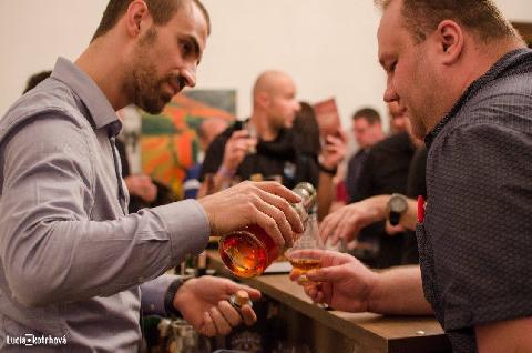 04113-whisky_fest_bratislava_3.jpg