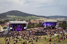 Hudebn festival Hrady CZ rozezn hrad vihov s Kabtem i Wanastowkami 
