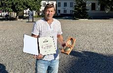 Zachrnce lidskho ivota dostal pivo na rok zdarma