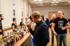 Whisky poteče v Hulíně proudem